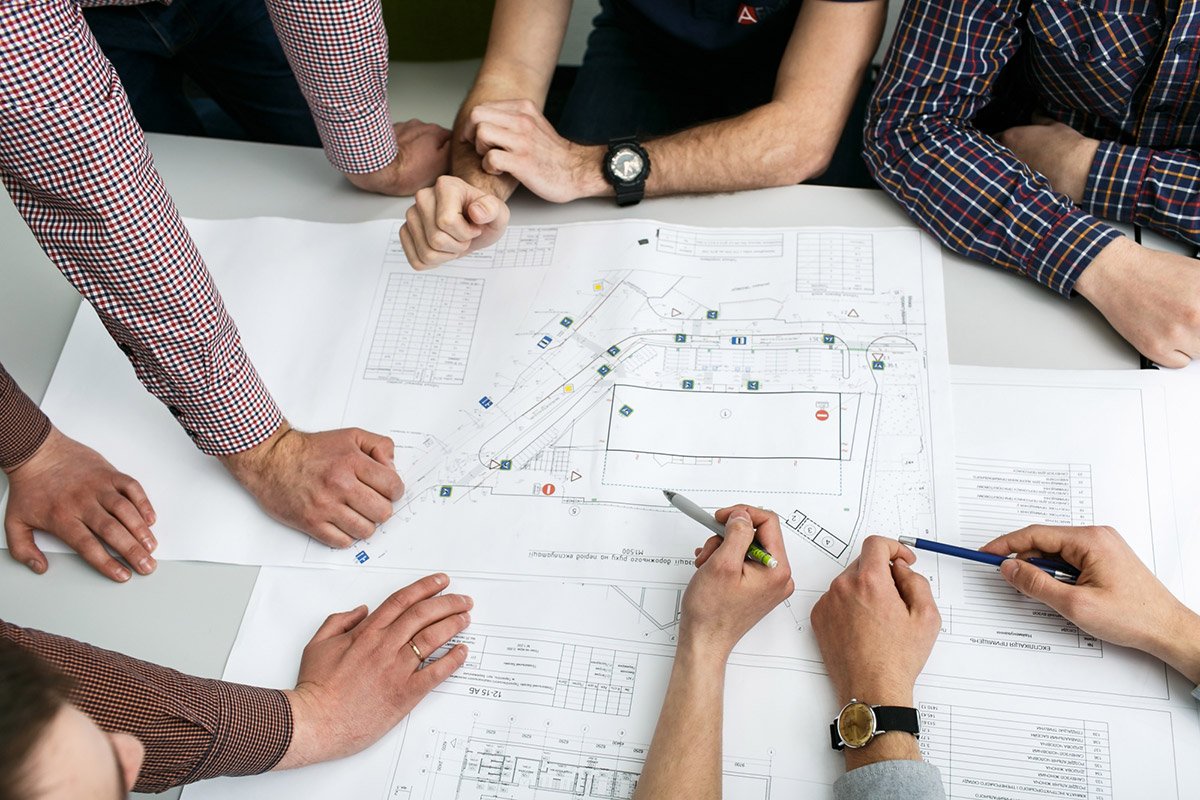 Proje Yönetiminde Şeffaflık ve Güvenin Rolü CKM Proje olarak biz, her projeyi sadece bir tasarım meselesi değil, aynı zamanda bir süreç yönetimi sorumluluğu olarak görürüz. Bu sürecin merkezinde ise şeffaflık ve güven yer alır.